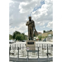 Neşet Ertaş Heykel
