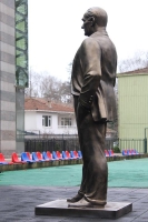 280 cm Sivil Kıyafetli Atatürk Heykeli Satın Al